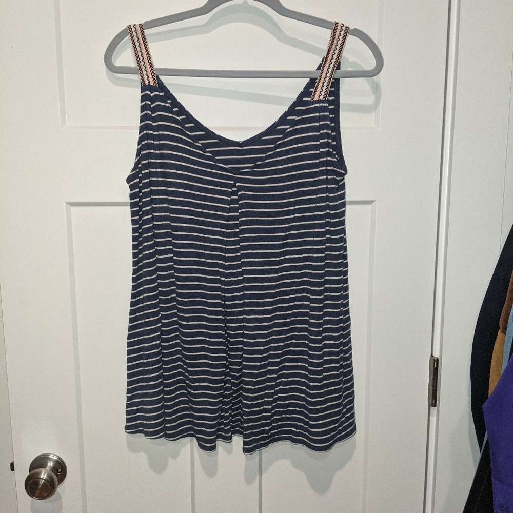 Max Studio Tank Top - Picture 2 of 4